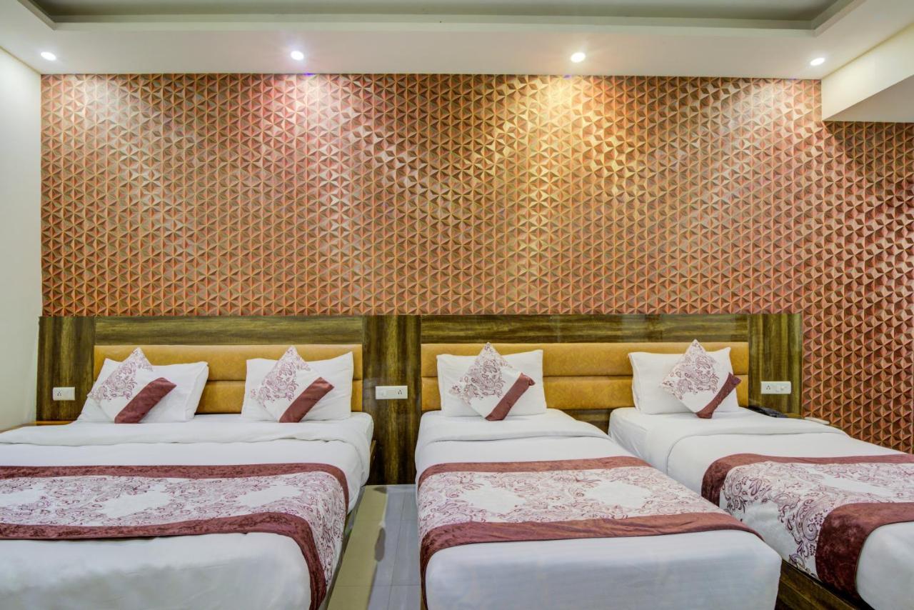 ניו דלהי Hotel Smart Plaza Delhi Airport מראה חיצוני תמונה